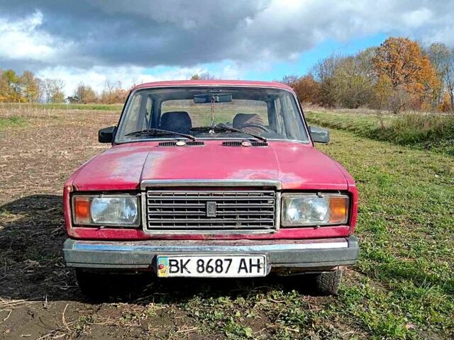 Красный ВАЗ 2107, объемом двигателя 1.5 л и пробегом 100 тыс. км за 290 $, фото 2 на Automoto.ua