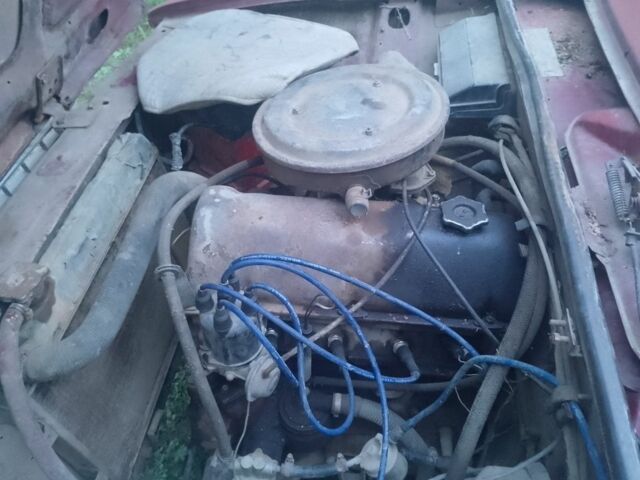 ВАЗ 2107 1998 в Мукачеве на Automoto.ua Красный ВАЗ 2107, объемом двигателя 1 л и пробегом 34 тыс. км за 167 $, фото 2 на Automoto.ua