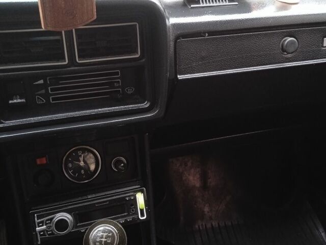 Красный ВАЗ 2107, объемом двигателя 0 л и пробегом 200 тыс. км за 1186 $, фото 7 на Automoto.ua