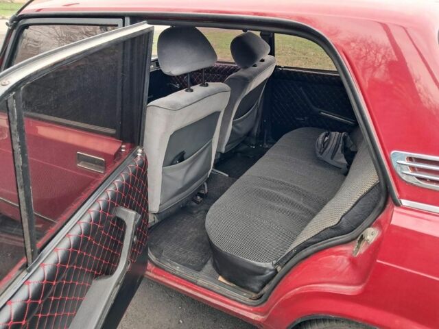 ВАЗ 2107 1998 в Житомире на Automoto.ua Красный ВАЗ 2107, объемом двигателя 1.6 л и пробегом 3 тыс. км за 1150 $, фото 1 на Automoto.ua