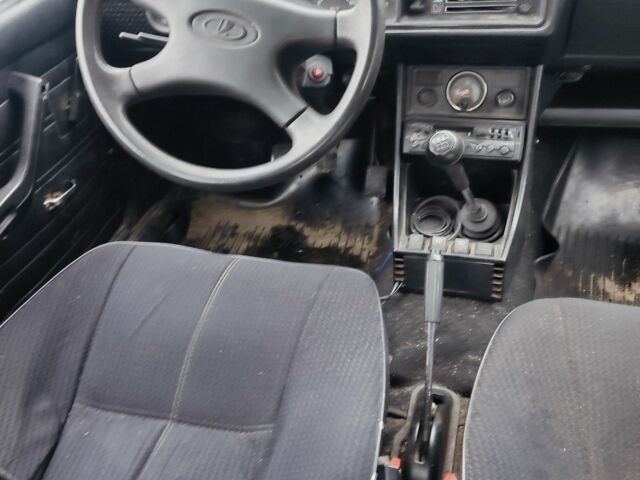 Красный ВАЗ 2107, объемом двигателя 0 л и пробегом 86 тыс. км за 590 $, фото 6 на Automoto.ua