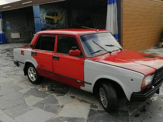 Красный ВАЗ 2107, объемом двигателя 1.1 л и пробегом 100 тыс. км за 469 $, фото 1 на Automoto.ua