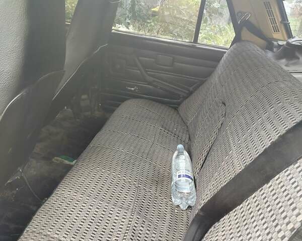 Красный ВАЗ 2107, объемом двигателя 1.5 л и пробегом 201 тыс. км за 650 $, фото 4 на Automoto.ua