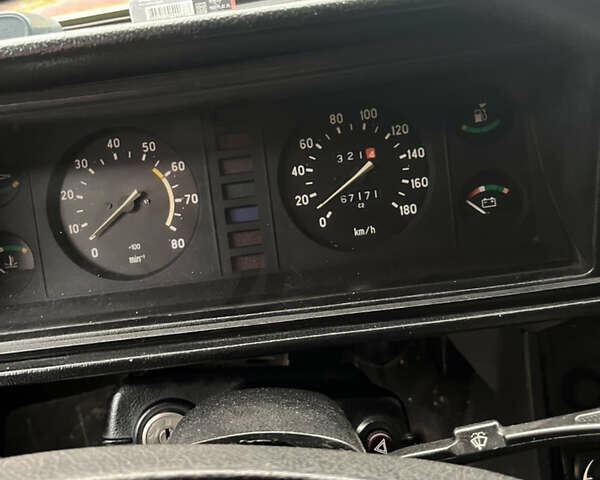 ВАЗ 2107 1999 у Сумах на Automoto.ua Червоний ВАЗ 2107, об'ємом двигуна 0 л та пробігом 67 тис. км за 1200 $, фото 7 на Automoto.ua