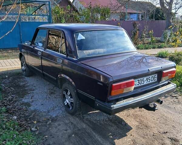 Червоний ВАЗ 2107, об'ємом двигуна 0 л та пробігом 170 тис. км за 1100 $, фото 3 на Automoto.ua