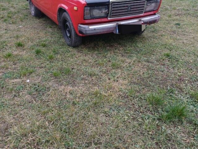 Красный ВАЗ 2107, объемом двигателя 1.5 л и пробегом 82 тыс. км за 1100 $, фото 4 на Automoto.ua