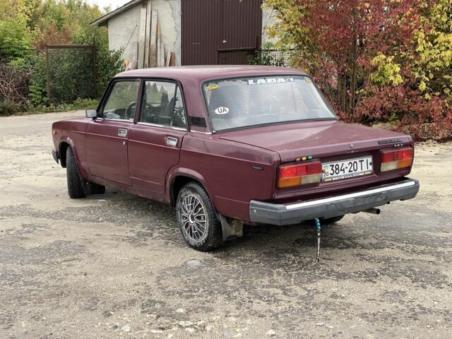 Красный ВАЗ 2107, объемом двигателя 1.5 л и пробегом 100 тыс. км за 599 $, фото 2 на Automoto.ua
