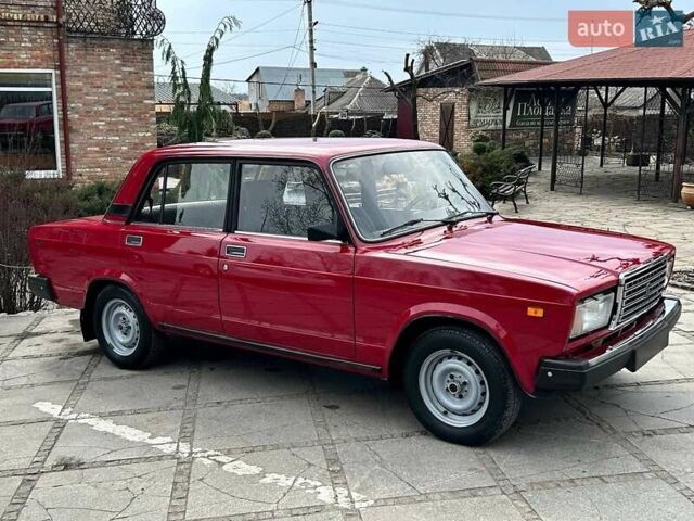 Красный ВАЗ 2107, объемом двигателя 1.5 л и пробегом 43 тыс. км за 2450 $, фото 2 на Automoto.ua