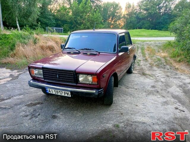 Красный ВАЗ 2107, объемом двигателя 1.5 л и пробегом 82 тыс. км за 2000 $, фото 3 на Automoto.ua