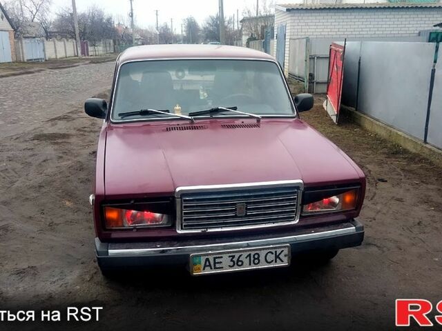 Красный ВАЗ 2107, объемом двигателя 15 л и пробегом 75 тыс. км за 1100 $, фото 1 на Automoto.ua