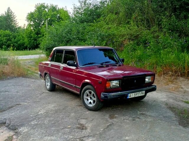 Красный ВАЗ 2107, объемом двигателя 1.5 л и пробегом 82 тыс. км за 2000 $, фото 5 на Automoto.ua
