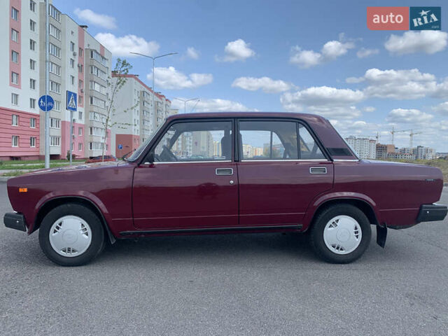 Красный ВАЗ 2107, объемом двигателя 1.5 л и пробегом 78 тыс. км за 2100 $, фото 1 на Automoto.ua