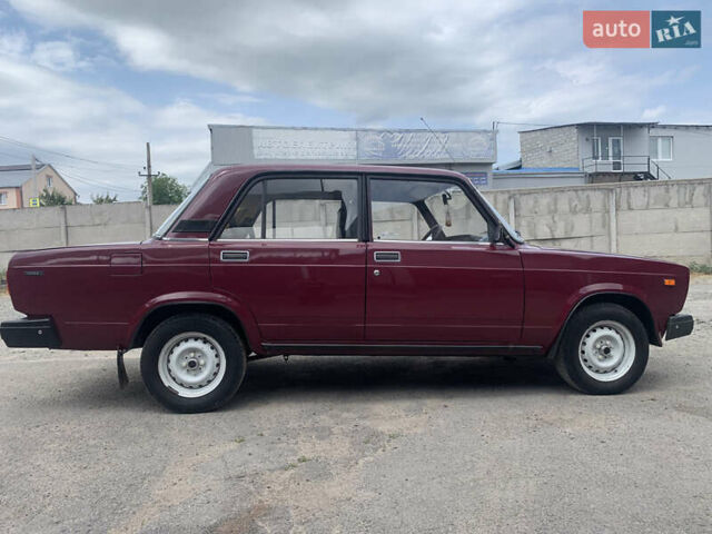 Красный ВАЗ 2107, объемом двигателя 1.45 л и пробегом 78 тыс. км за 1850 $, фото 1 на Automoto.ua