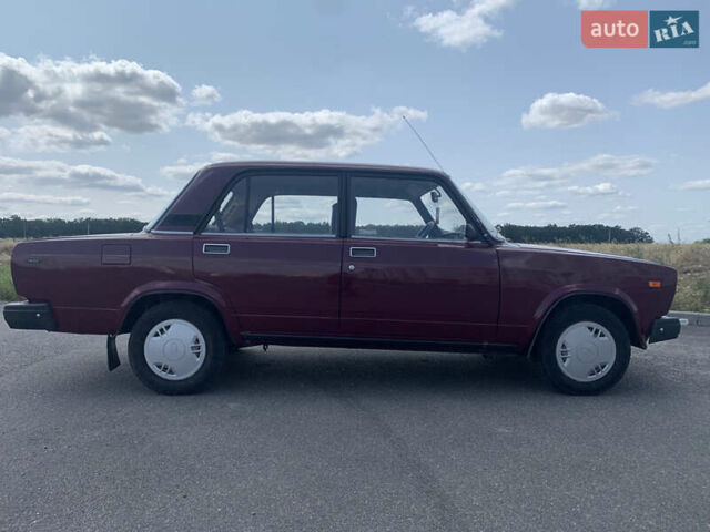 Красный ВАЗ 2107, объемом двигателя 1.5 л и пробегом 78 тыс. км за 2100 $, фото 5 на Automoto.ua