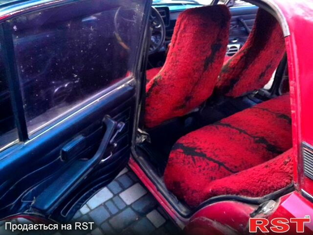 Красный ВАЗ 2107, объемом двигателя 16 л и пробегом 115 тыс. км за 1000 $, фото 2 на Automoto.ua