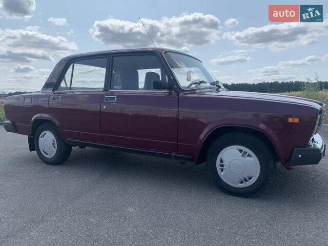 Красный ВАЗ 2107, объемом двигателя 1.5 л и пробегом 78 тыс. км за 2100 $, фото 6 на Automoto.ua