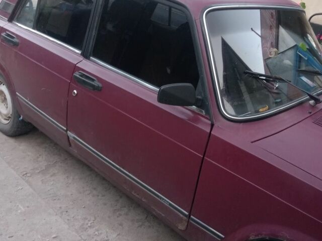 ВАЗ 2107 2001 в Черткове на Automoto.ua Красный ВАЗ 2107, объемом двигателя 3 л и пробегом 87 тыс. км за 713 $, фото 4 на Automoto.ua