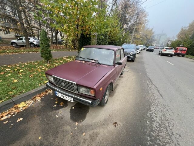 Красный ВАЗ 2107, объемом двигателя 1.5 л и пробегом 135 тыс. км за 1100 $, фото 2 на Automoto.ua