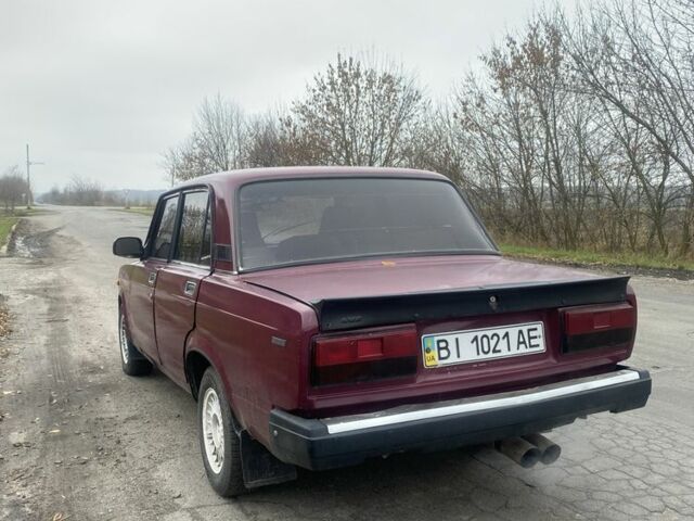 Красный ВАЗ 2107, объемом двигателя 1.5 л и пробегом 150 тыс. км за 1200 $, фото 4 на Automoto.ua