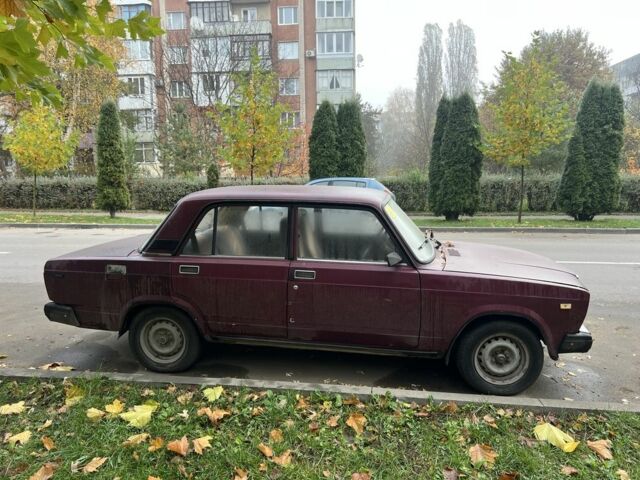 Красный ВАЗ 2107, объемом двигателя 1.5 л и пробегом 135 тыс. км за 1100 $, фото 6 на Automoto.ua