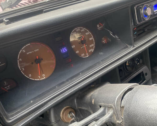 Красный ВАЗ 2107, объемом двигателя 1.45 л и пробегом 150 тыс. км за 1100 $, фото 4 на Automoto.ua