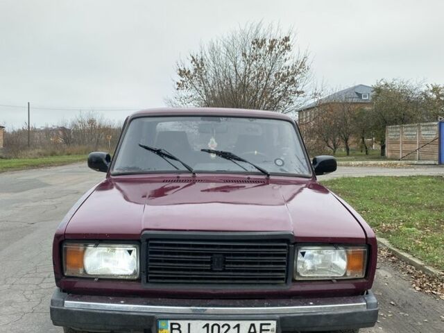 Красный ВАЗ 2107, объемом двигателя 1.5 л и пробегом 150 тыс. км за 1200 $, фото 1 на Automoto.ua
