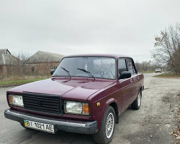 Красный ВАЗ 2107, объемом двигателя 1.45 л и пробегом 150 тыс. км за 1100 $, фото 1 на Automoto.ua