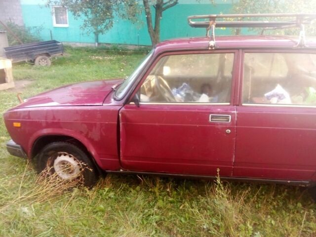 Червоний ВАЗ 2107, об'ємом двигуна 1.57 л та пробігом 100 тис. км за 465 $, фото 4 на Automoto.ua