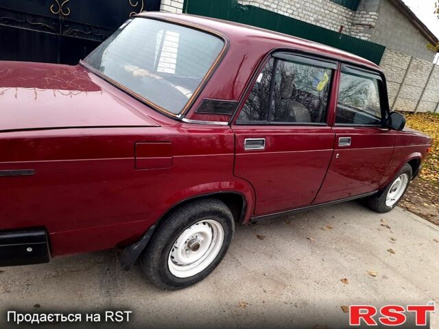 Красный ВАЗ 2107, объемом двигателя 1.5 л и пробегом 0 тыс. км за 1150 $, фото 1 на Automoto.ua