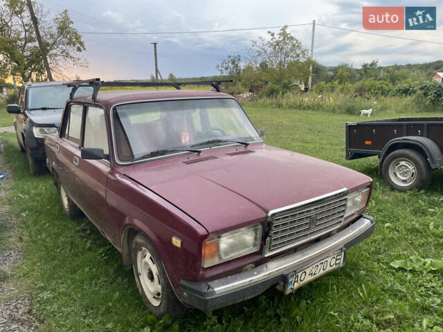 Красный ВАЗ 2107, объемом двигателя 1.5 л и пробегом 74 тыс. км за 600 $, фото 2 на Automoto.ua