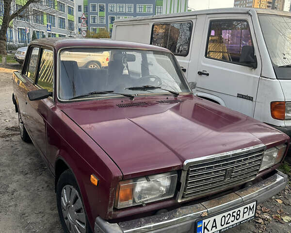 Красный ВАЗ 2107, объемом двигателя 1.5 л и пробегом 99 тыс. км за 1200 $, фото 1 на Automoto.ua