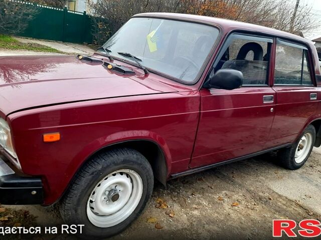 Красный ВАЗ 2107, объемом двигателя 1.5 л и пробегом 0 тыс. км за 1150 $, фото 3 на Automoto.ua