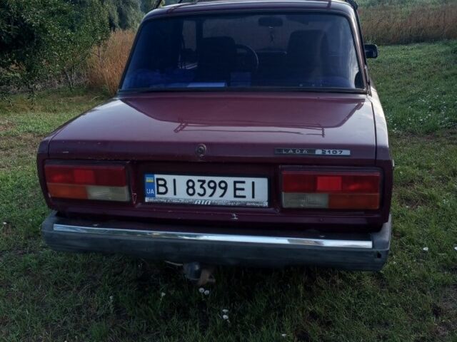 Красный ВАЗ 2107, объемом двигателя 1.6 л и пробегом 101 тыс. км за 1181 $, фото 1 на Automoto.ua