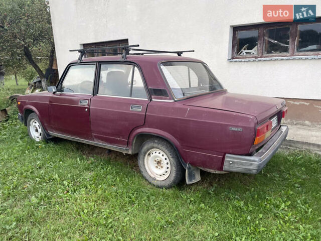 Красный ВАЗ 2107, объемом двигателя 1.5 л и пробегом 74 тыс. км за 600 $, фото 4 на Automoto.ua