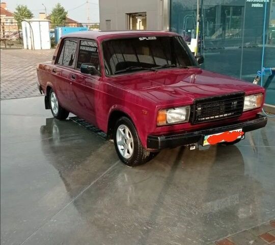 Червоний ВАЗ 2107, об'ємом двигуна 1.5 л та пробігом 210 тис. км за 1100 $, фото 1 на Automoto.ua