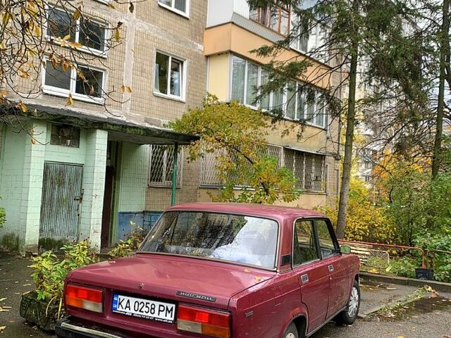 Красный ВАЗ 2107, объемом двигателя 1.5 л и пробегом 66 тыс. км за 1100 $, фото 2 на Automoto.ua