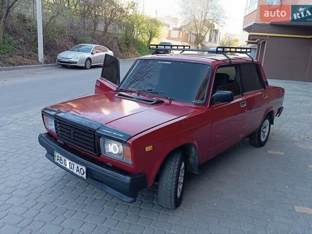 Красный ВАЗ 2107, объемом двигателя 1.6 л и пробегом 97 тыс. км за 1299 $, фото 1 на Automoto.ua