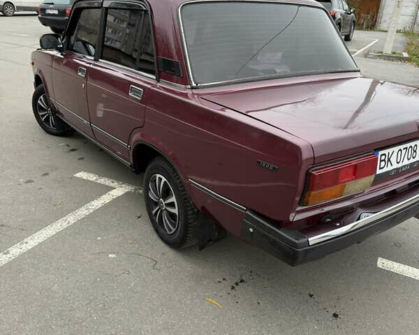 Красный ВАЗ 2107, объемом двигателя 1.57 л и пробегом 85 тыс. км за 1799 $, фото 2 на Automoto.ua