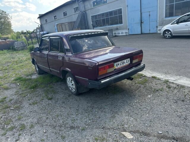 Красный ВАЗ 2107, объемом двигателя 1.5 л и пробегом 80 тыс. км за 821 $, фото 2 на Automoto.ua