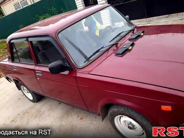 Красный ВАЗ 2107, объемом двигателя 1.5 л и пробегом 0 тыс. км за 1150 $, фото 4 на Automoto.ua