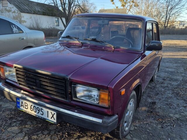 Червоний ВАЗ 2107, об'ємом двигуна 1.6 л та пробігом 147 тис. км за 1750 $, фото 2 на Automoto.ua