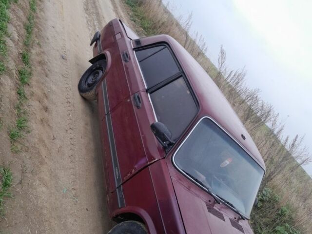 Червоний ВАЗ 2107, об'ємом двигуна 1.6 л та пробігом 1 тис. км за 713 $, фото 3 на Automoto.ua