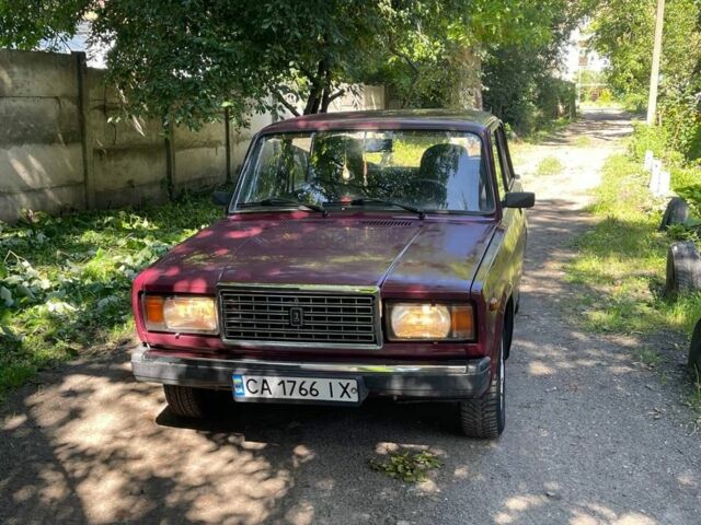 Красный ВАЗ 2107, объемом двигателя 1.5 л и пробегом 142 тыс. км за 750 $, фото 1 на Automoto.ua