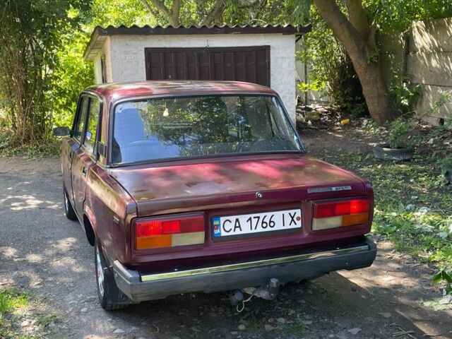 Красный ВАЗ 2107, объемом двигателя 1.5 л и пробегом 142 тыс. км за 750 $, фото 4 на Automoto.ua