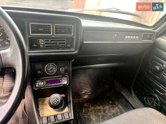 Красный ВАЗ 2107, объемом двигателя 1.5 л и пробегом 47 тыс. км за 720 $, фото 6 на Automoto.ua