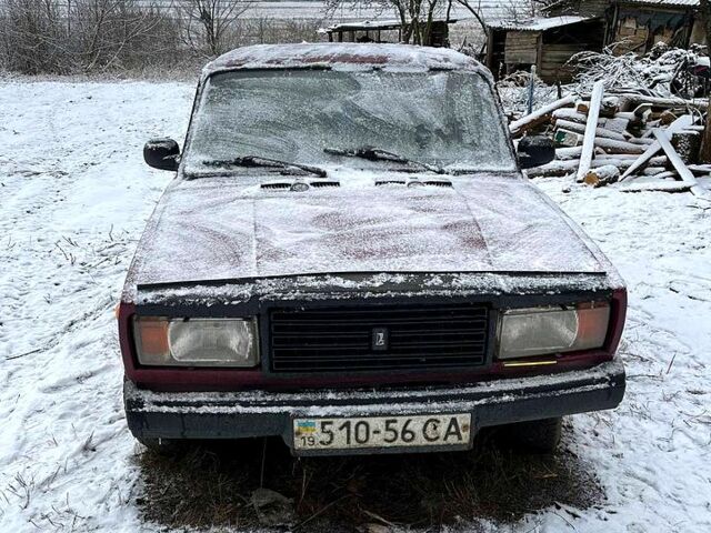Красный ВАЗ 2107, объемом двигателя 15 л и пробегом 300 тыс. км за 750 $, фото 4 на Automoto.ua