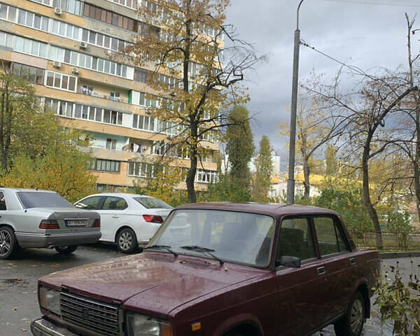 Красный ВАЗ 2107, объемом двигателя 1.45 л и пробегом 66 тыс. км за 1100 $, фото 1 на Automoto.ua