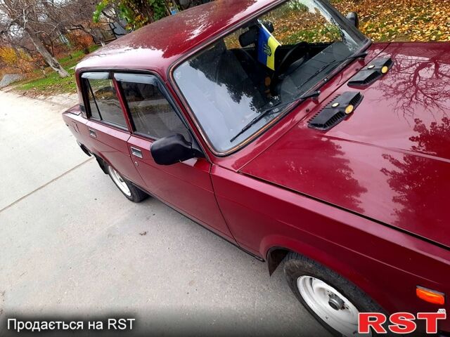 Красный ВАЗ 2107, объемом двигателя 1.5 л и пробегом 0 тыс. км за 1150 $, фото 8 на Automoto.ua