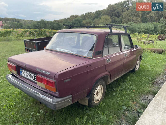 Красный ВАЗ 2107, объемом двигателя 1.5 л и пробегом 74 тыс. км за 600 $, фото 5 на Automoto.ua