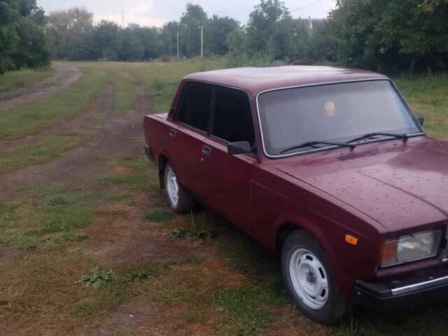 Красный ВАЗ 2107, объемом двигателя 5 л и пробегом 150 тыс. км за 32000 $, фото 5 на Automoto.ua